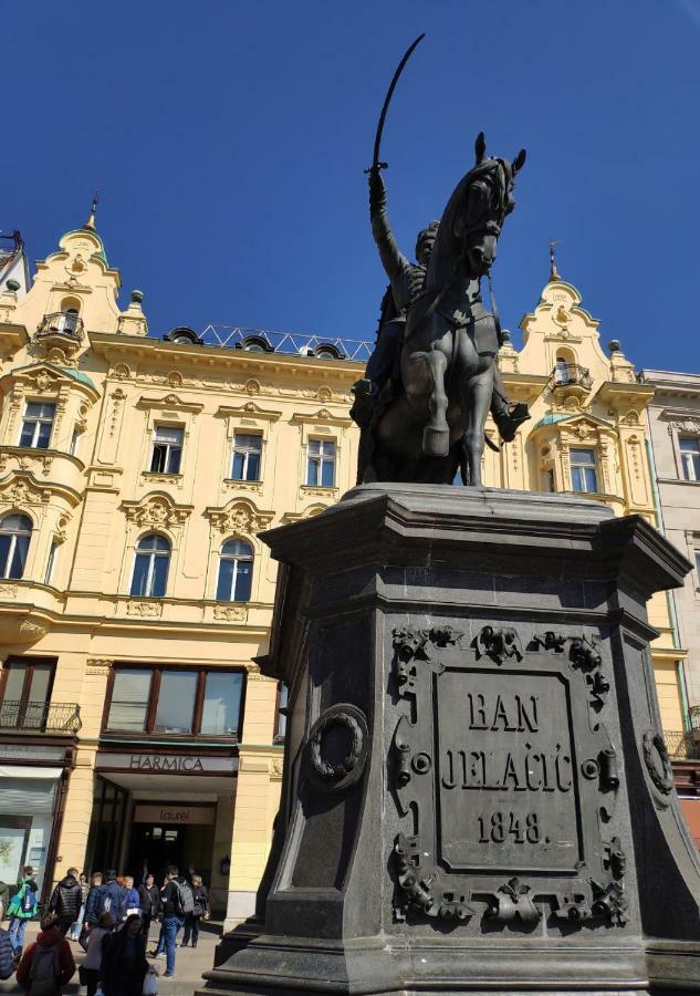 Luxurios And Historic Apartment "Shine" - Right On The Main Square Загреб Экстерьер фото